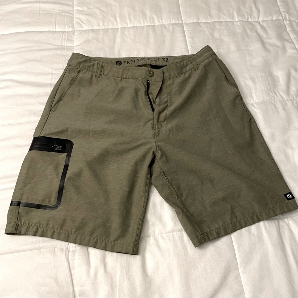 Men’s Freeworld Shorts